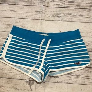 HOLLISTER High-Rise Curved Hem Fleece Short size L